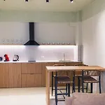 Elegant Cocktailbox Lungomare Влёра